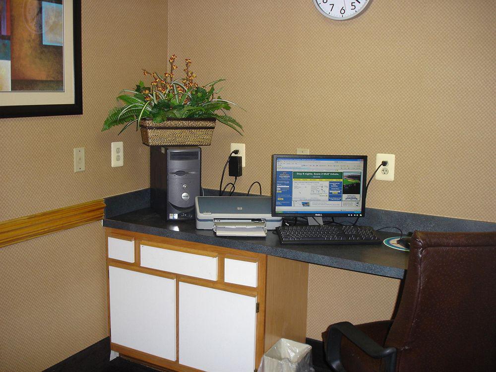 Holiday Inn Express Edgewood-Aberdeen-Bel Air Facilités photo