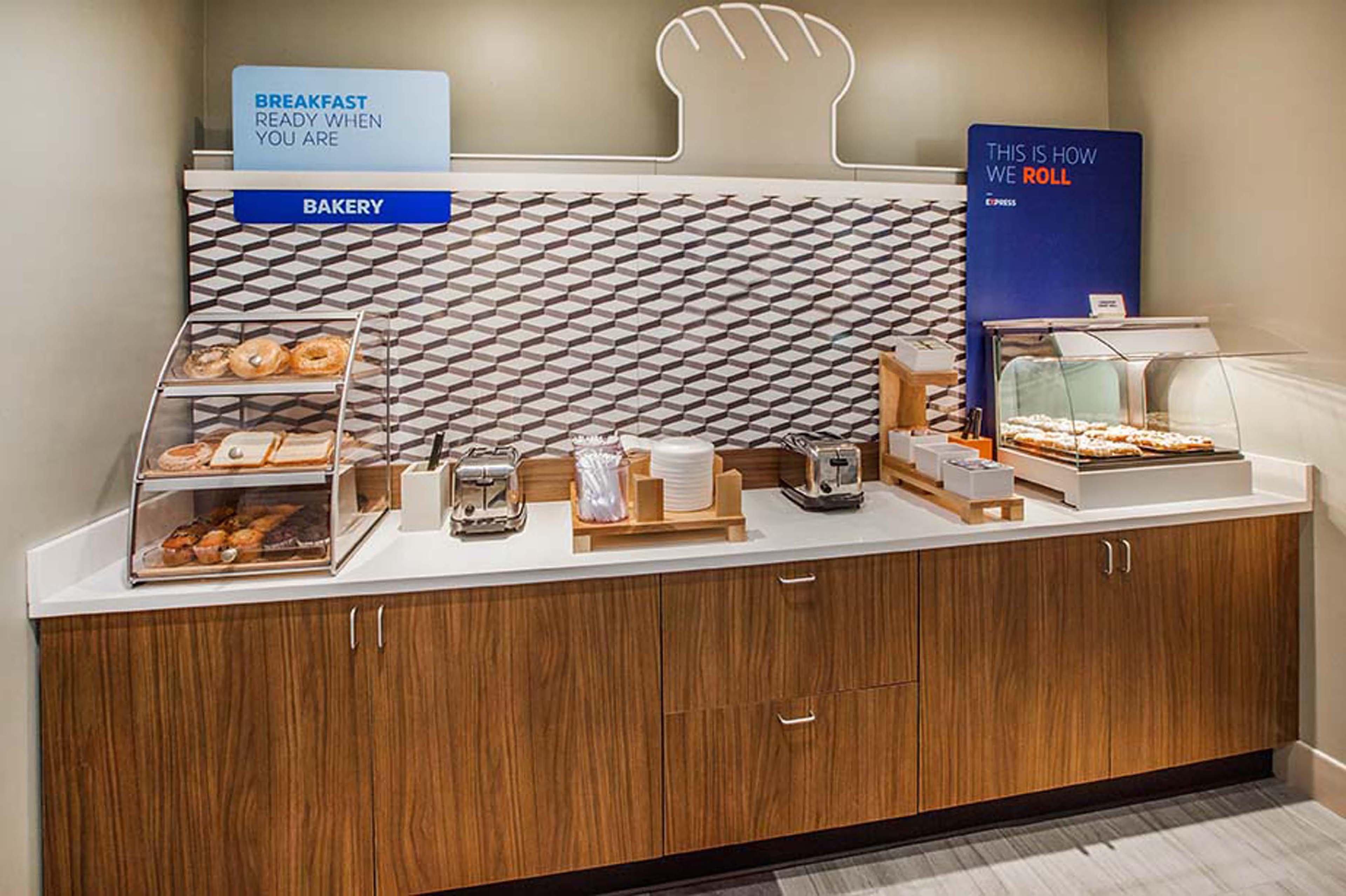 Holiday Inn Express Edgewood-Aberdeen-Bel Air Extérieur photo