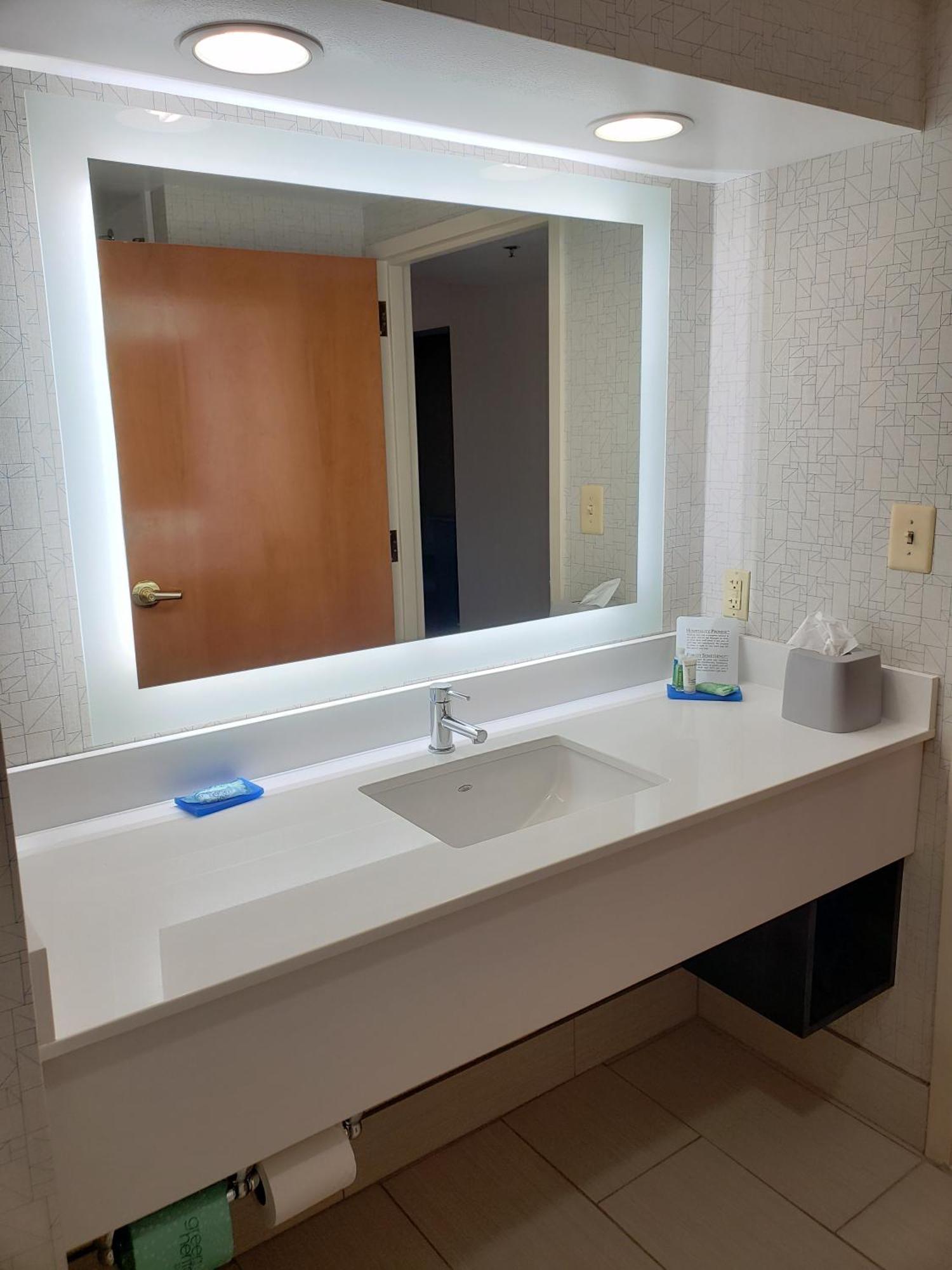 Holiday Inn Express Edgewood-Aberdeen-Bel Air Extérieur photo
