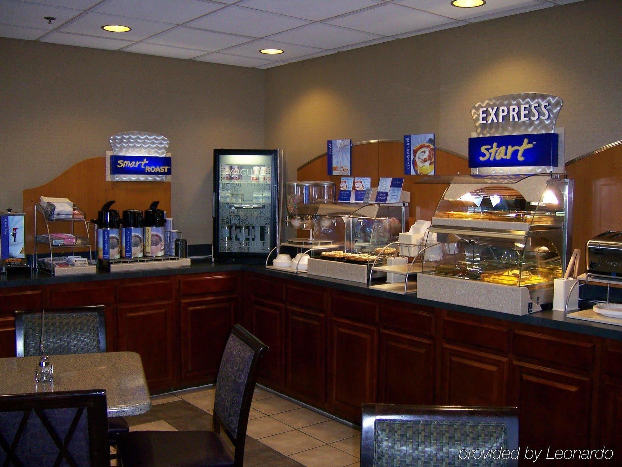 Holiday Inn Express Edgewood-Aberdeen-Bel Air Restaurant photo
